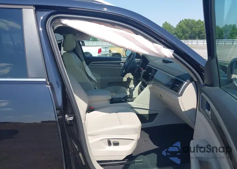 2019 Volkswagen Atlas 3.6L V6 Sel из США, поврежденный, VIN 1V2ER2CA7KC557337